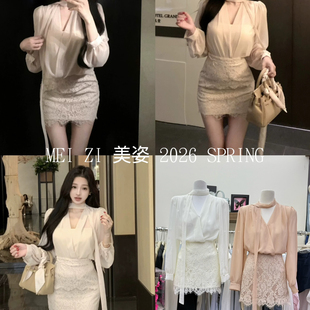 火爆纯欲风法式 MEI 美姿 蕾 气质设计感飘带女神上衣小衫