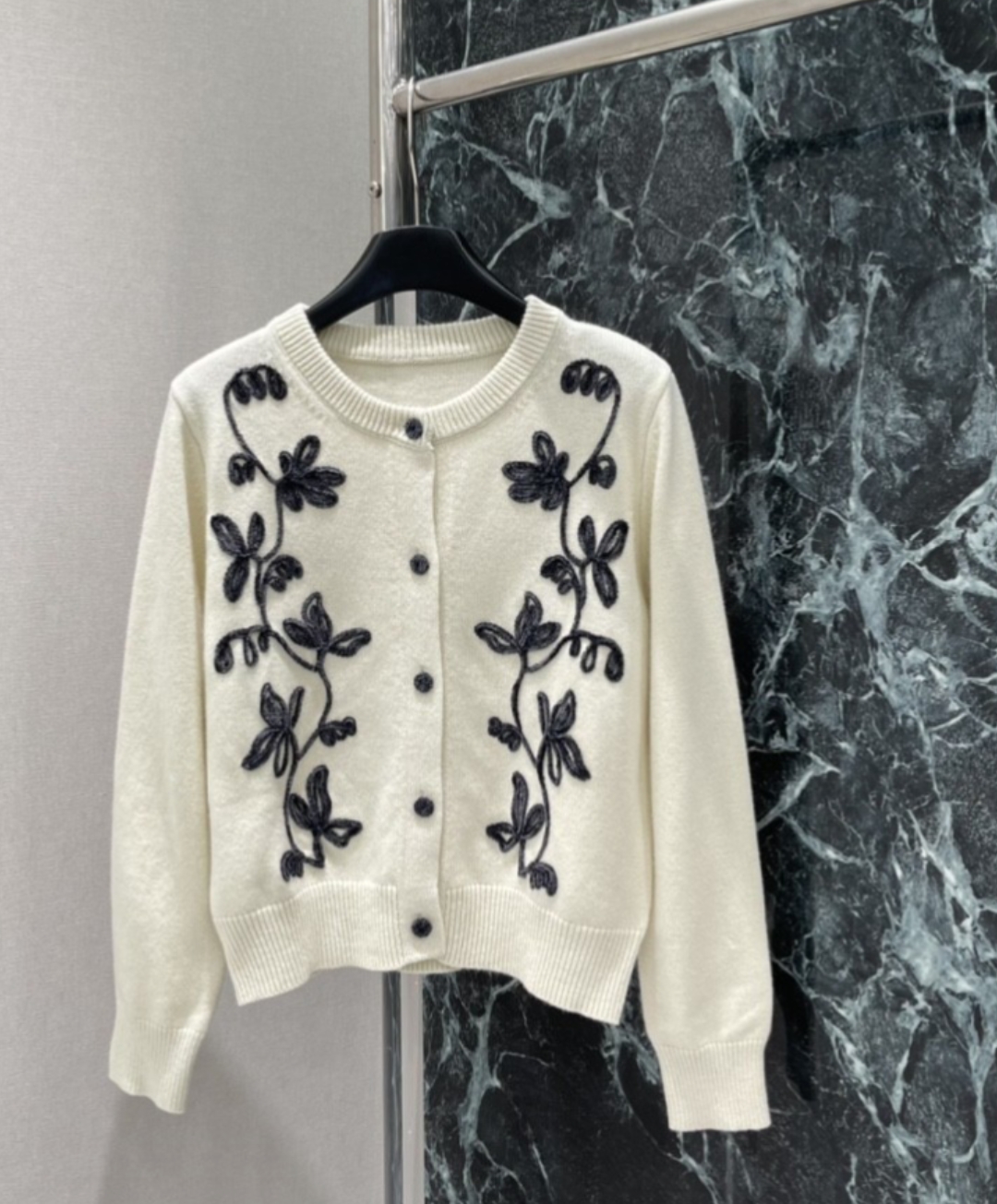 MISS WAN深圳南油秋装新款重工刺绣花朵羊绒针织开衫毛衣高定女装