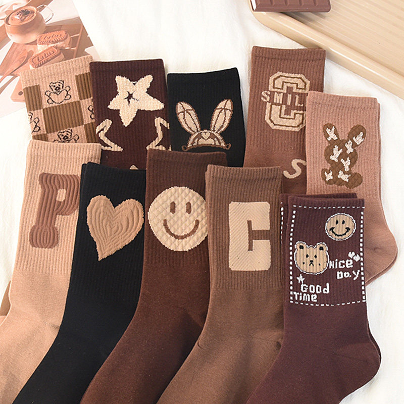 网红超火秋冬新款袜子女纯棉中筒袜可爱复古棕色学院风ins潮长袜