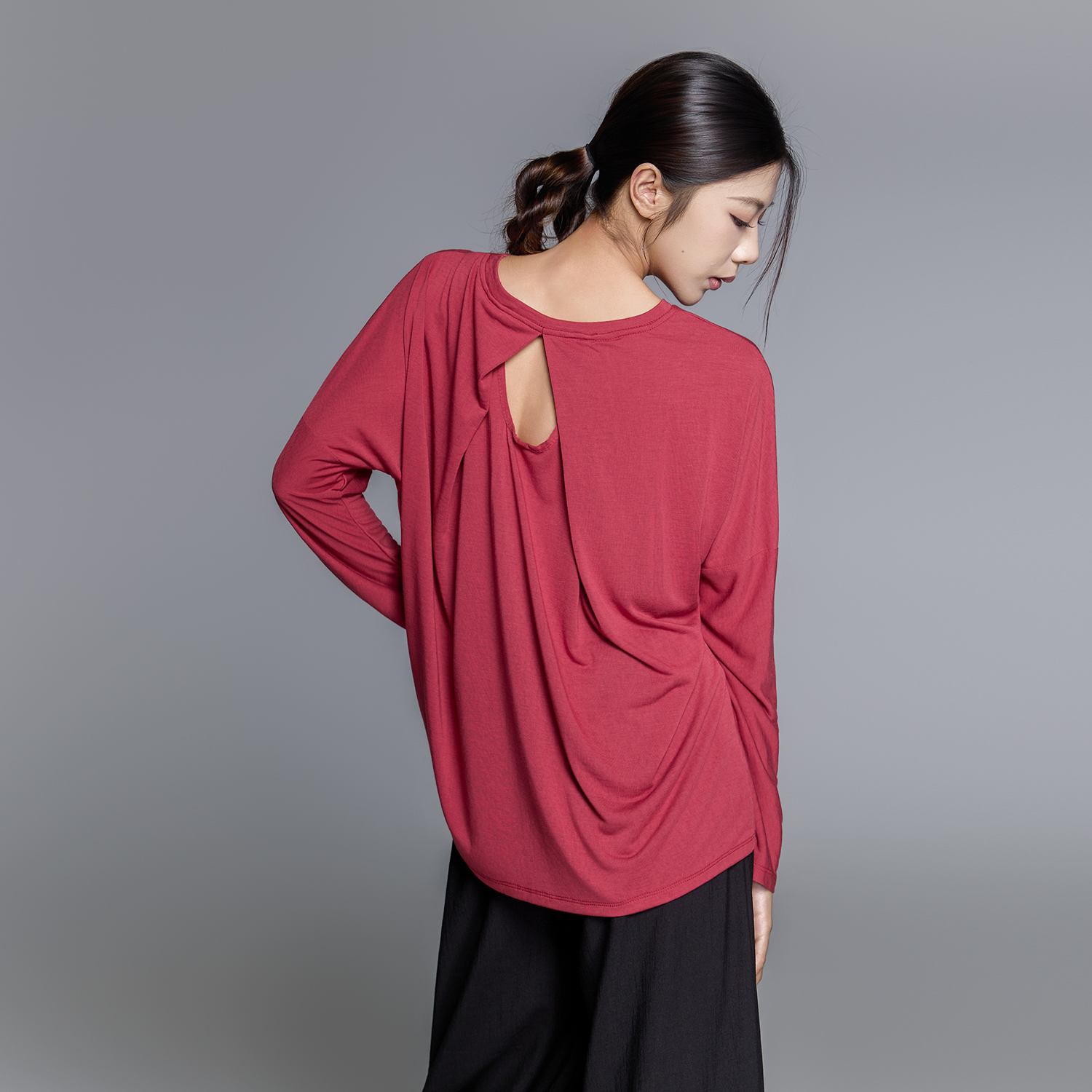 华丽独秀现代舞练功服文艺长袖上衣宽松显瘦舞蹈服演出服形体服女