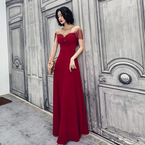 Toast bride modern winter wine red one shoulder long party evening dress dress is thin and can be worn at ordinary times