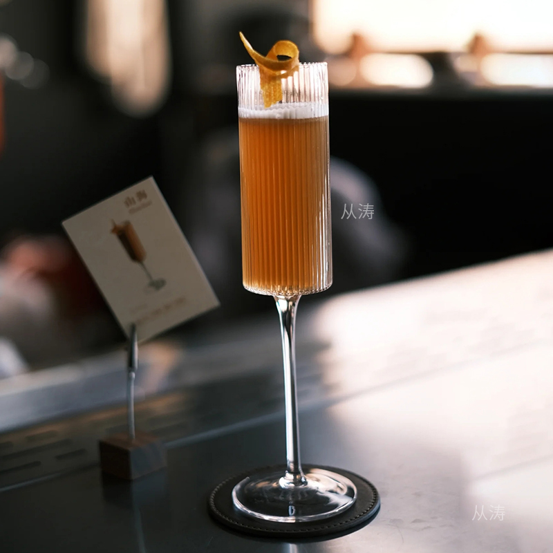 高颜值条纹高脚玻璃杯香槟杯拿铁咖啡杯创意鸡尾酒杯特调饮品杯子