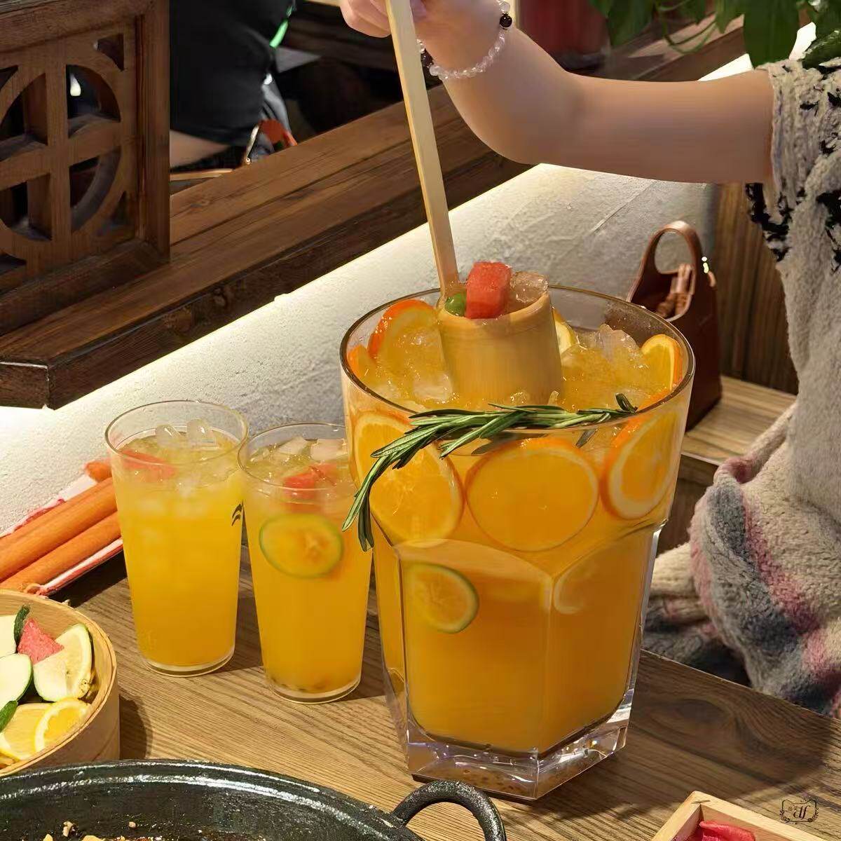 超大果汁杯超大杯霸王杯巨无霸水果茶玻璃杯商用4.1L吨吨桶餐饮店图片