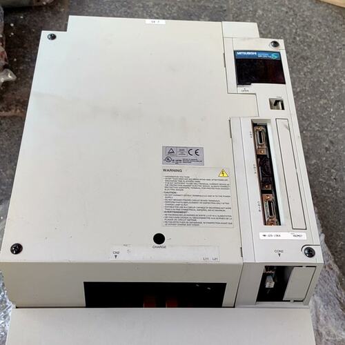 议价伺服驱动器MR-J2S-15KAMRJ2S15KAMR-J2S15KAJ2S-15KA15KA