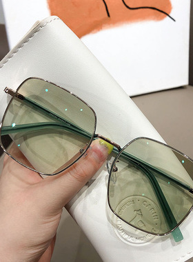 兴语 感光变色近视眼镜女可配有度数变绿色眼睛架103131