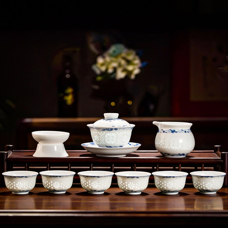 高端景德镇青花玲珑瓷茶具套装轻奢泡茶专用盖碗功夫茶具喝茶茶杯