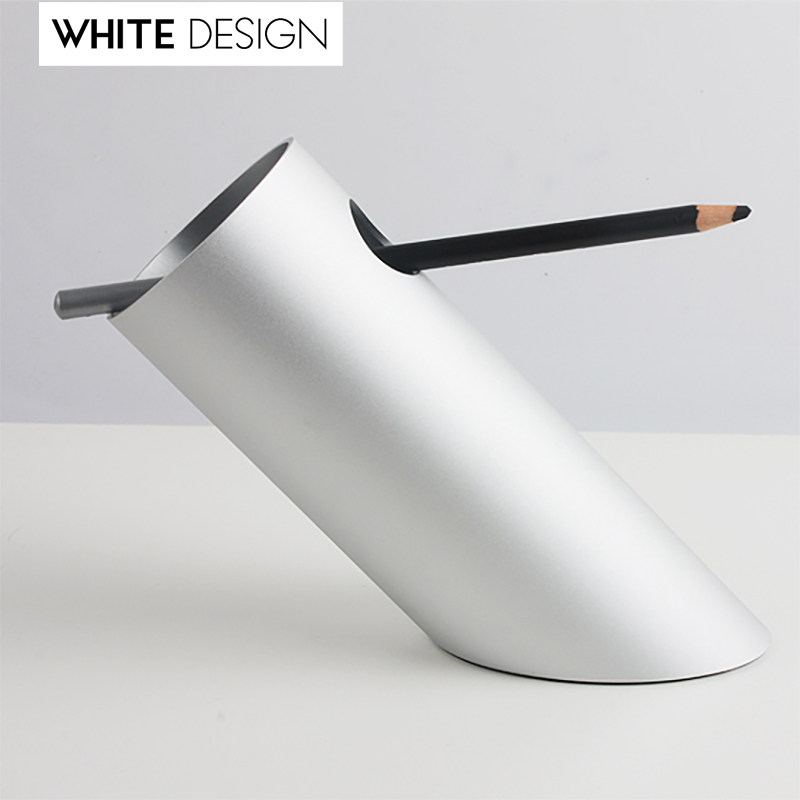 WhiteDesign金属倾斜圆柱笔筒