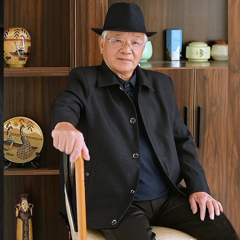 爸爸春秋装男外套中老年宽松上衣秋款爷爷宽松夹克老爷纽扣翻领衣