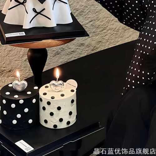 小黑裙翻糖蛋糕插件黑白蝴蝶结可爱小猫玩偶高级感生日蛋糕装饰