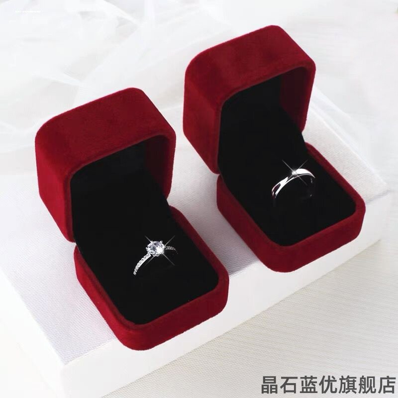 对戒盒子仪式用小钻戒珠图片