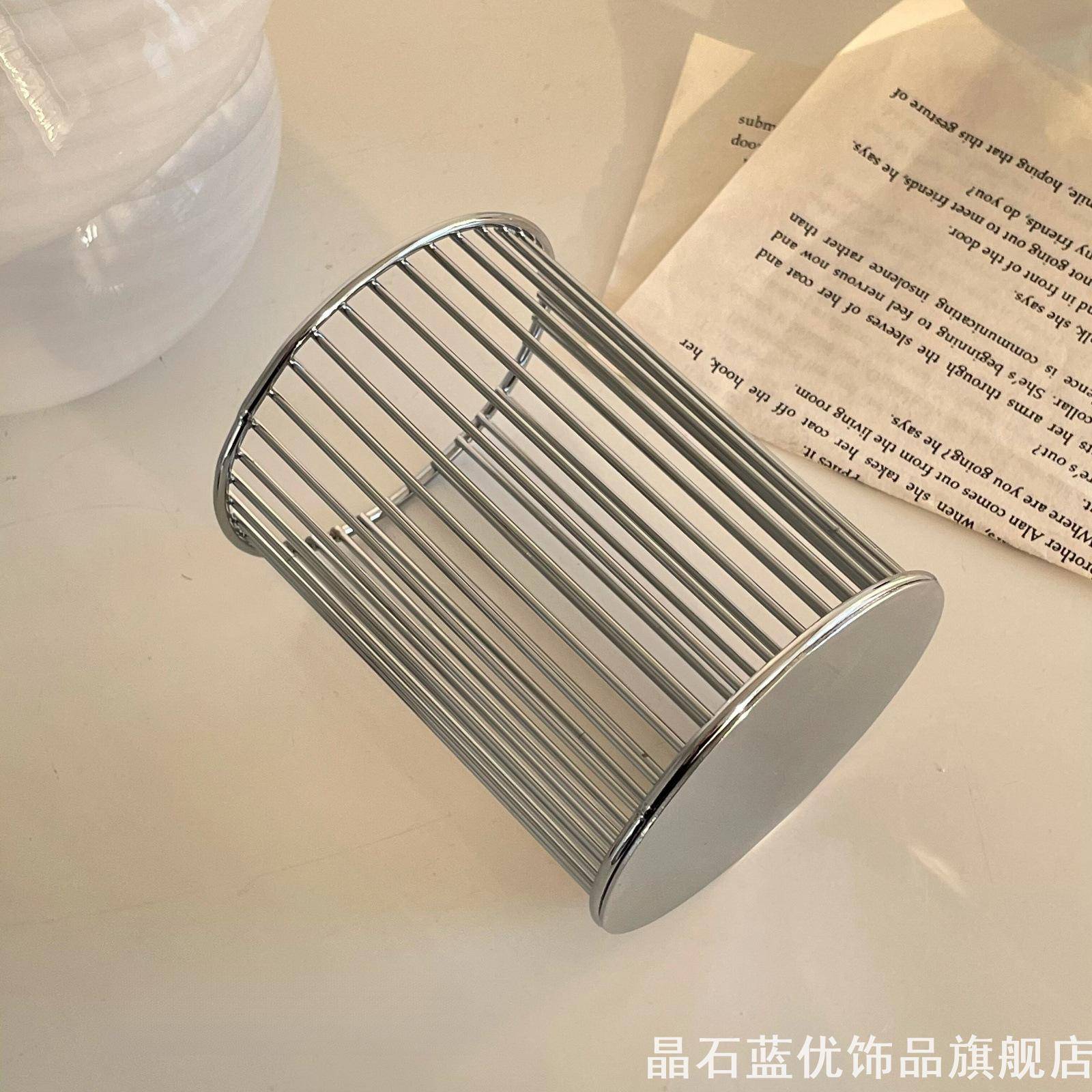简约竖条铁艺圆桶收纳盒多色可选桌面化妆刷文具分类存放笔筒