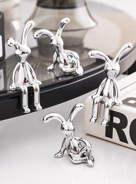 北欧现代电镀创意兔子摆件轻奢客厅汽车潮玩摆件电视柜房间装饰物