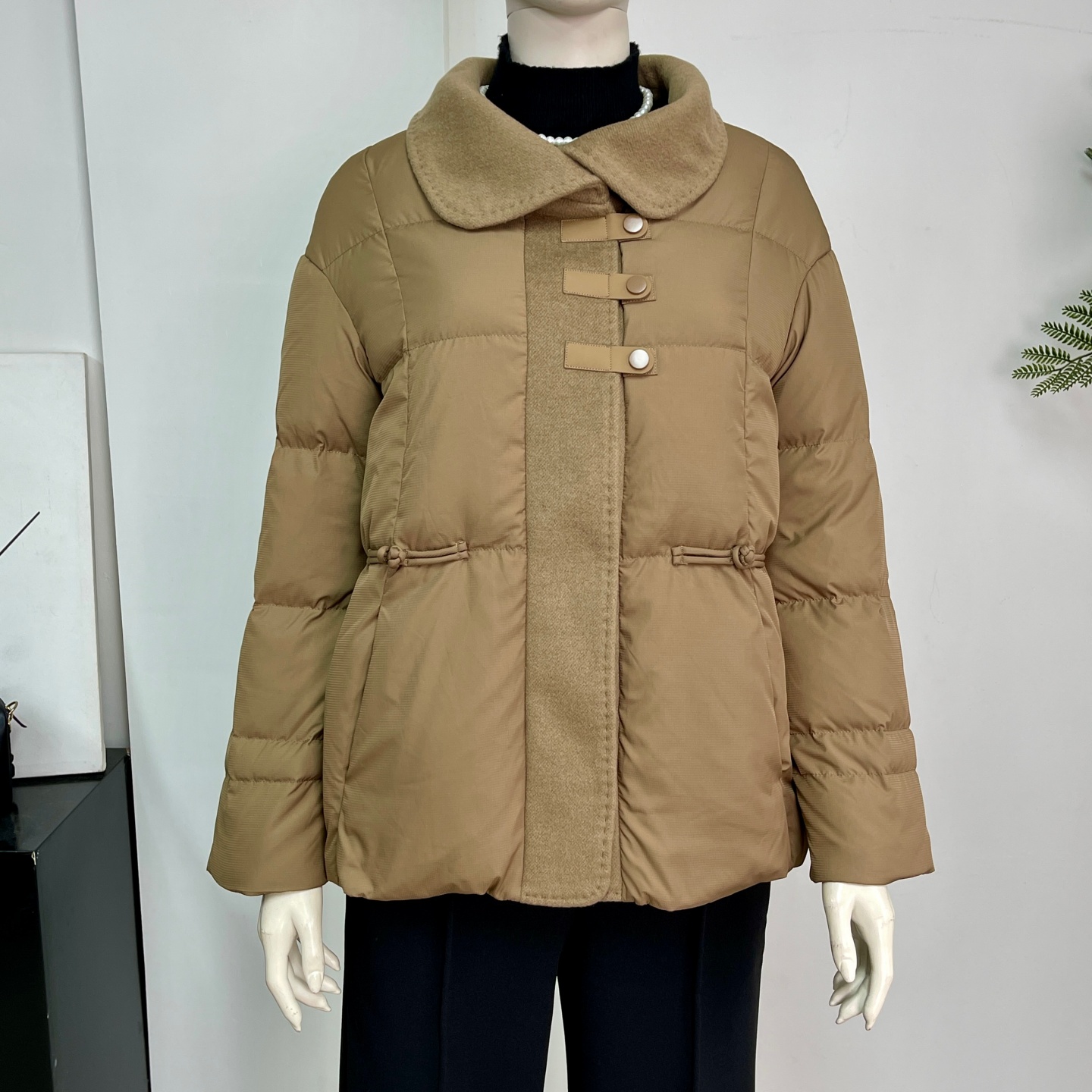 中年妈妈羽绒服外套女时尚保暖冬