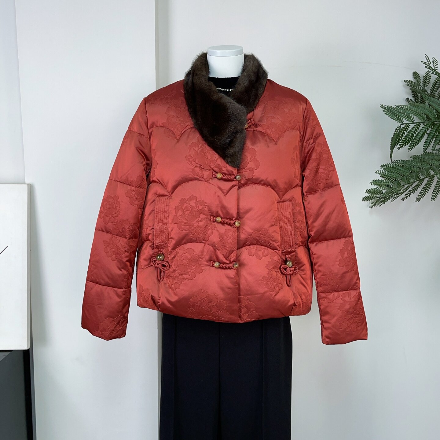 妈妈装羽绒服毛领保暖白鸭绒外套