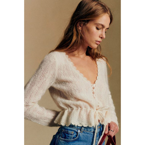 法式马海毛V领钩花瓣边开衫毛衣