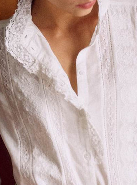 现货法国小众立领花边不对称门襟蕾丝泡泡袖纽扣刺绣纯棉直筒衬衫