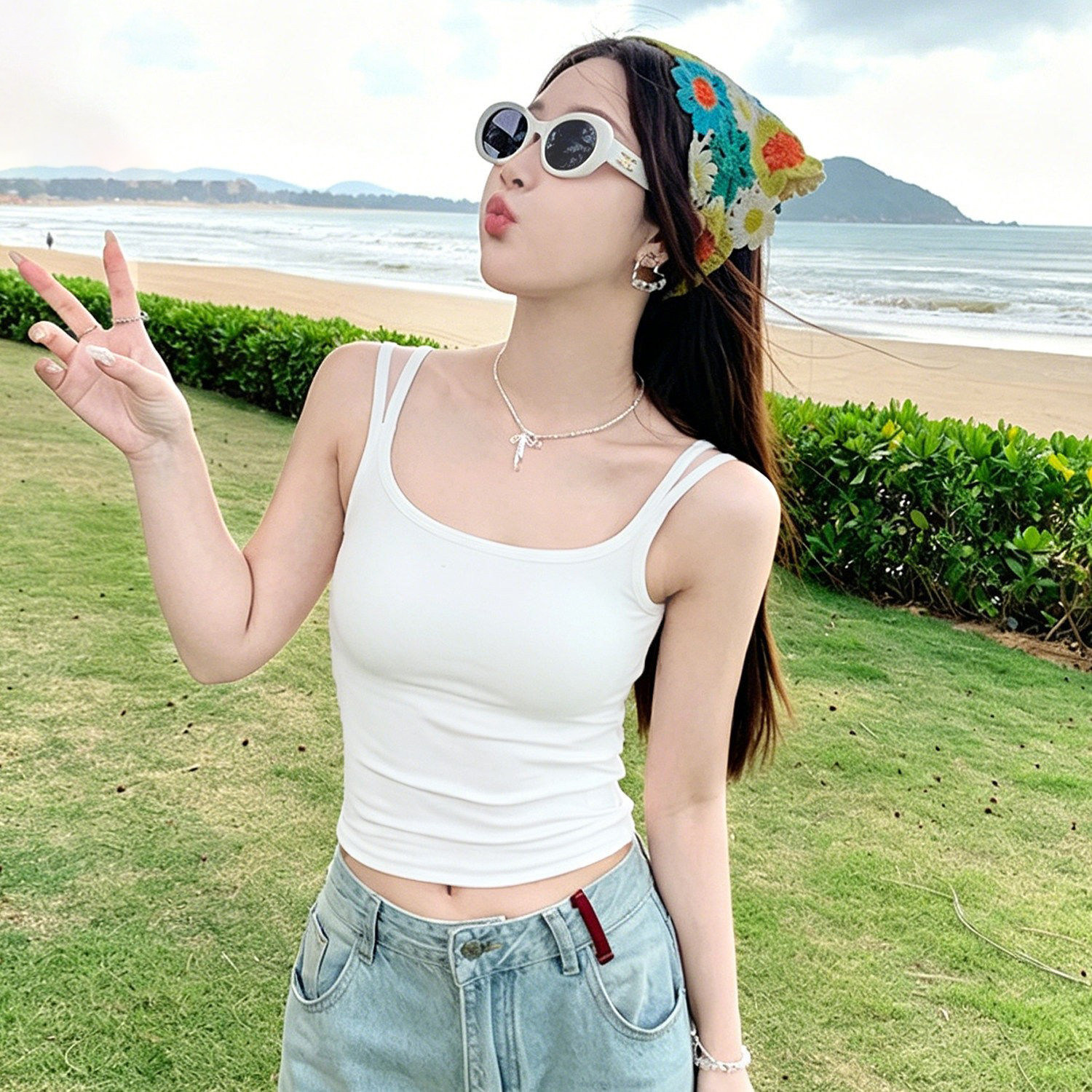 白色U领背心吊带女内搭2026新款夏季美背带胸垫纯棉修身短款上衣