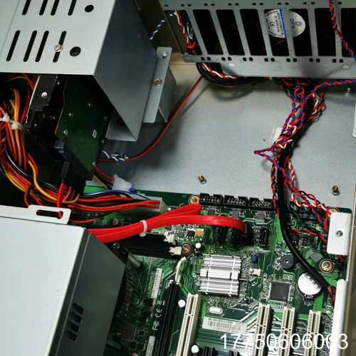 台湾凌华RK-608小型工控机，i3 2120CPU，4G