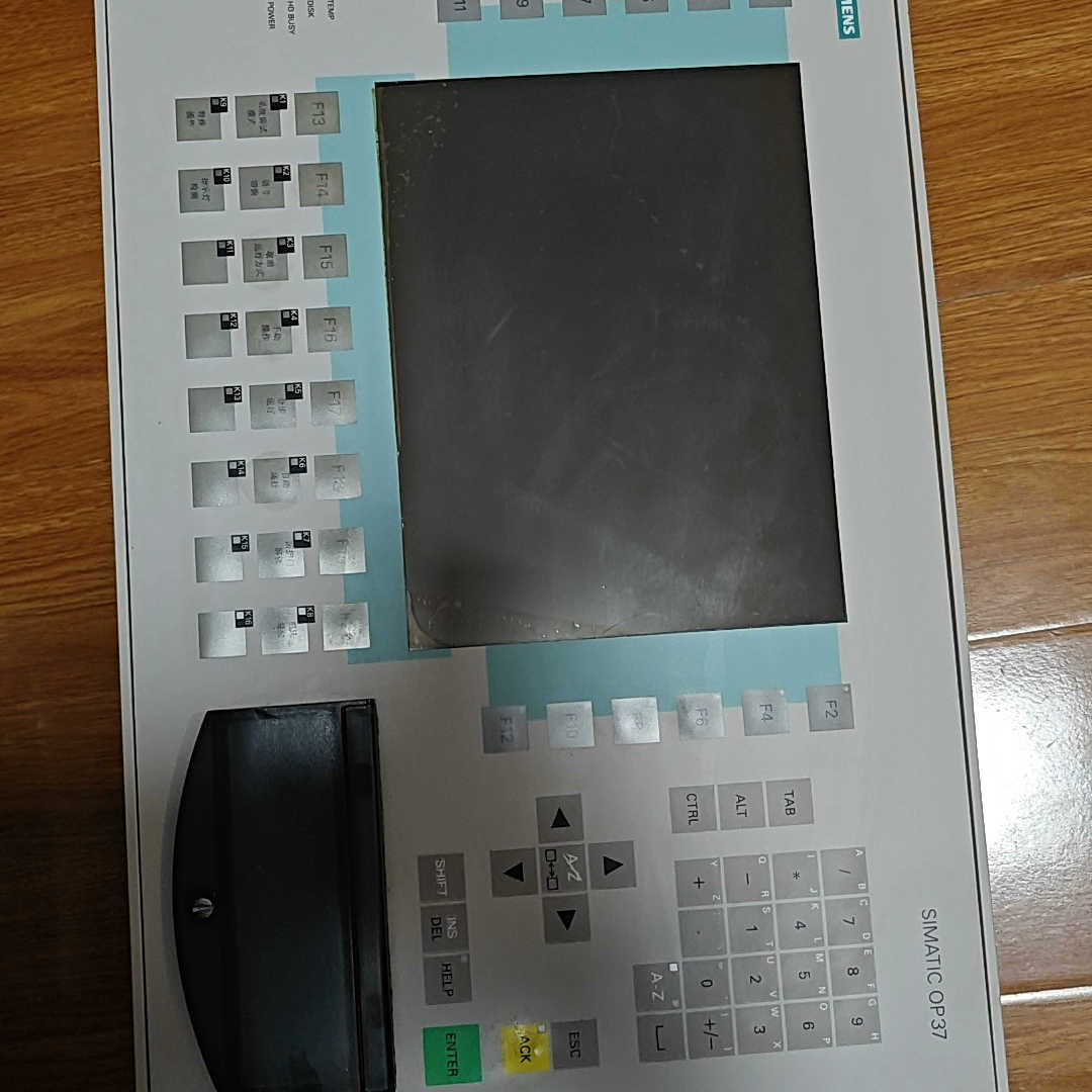 工控屏6AV3637-1Ll00-0AX1，成色如