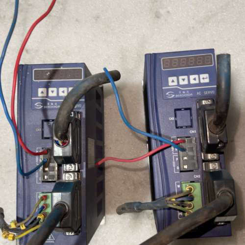 贝格达伺服驱动器两台SDB08NK0A