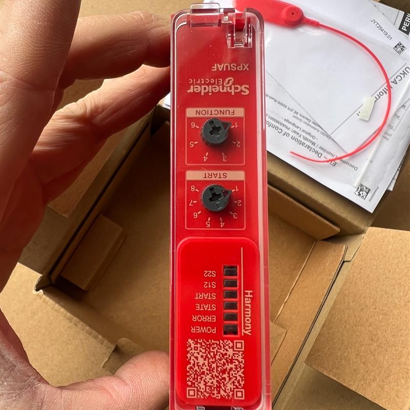 XPSUAF13AP安全继电器,就一个。
