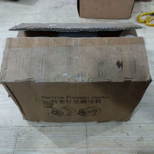 上海黄鑫减速机，型号ZF120A-25-S2-P2-24-9