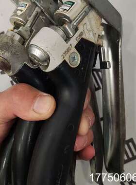 固瑞克胶枪，里面有胶，胶未干。型号：235627，为单个