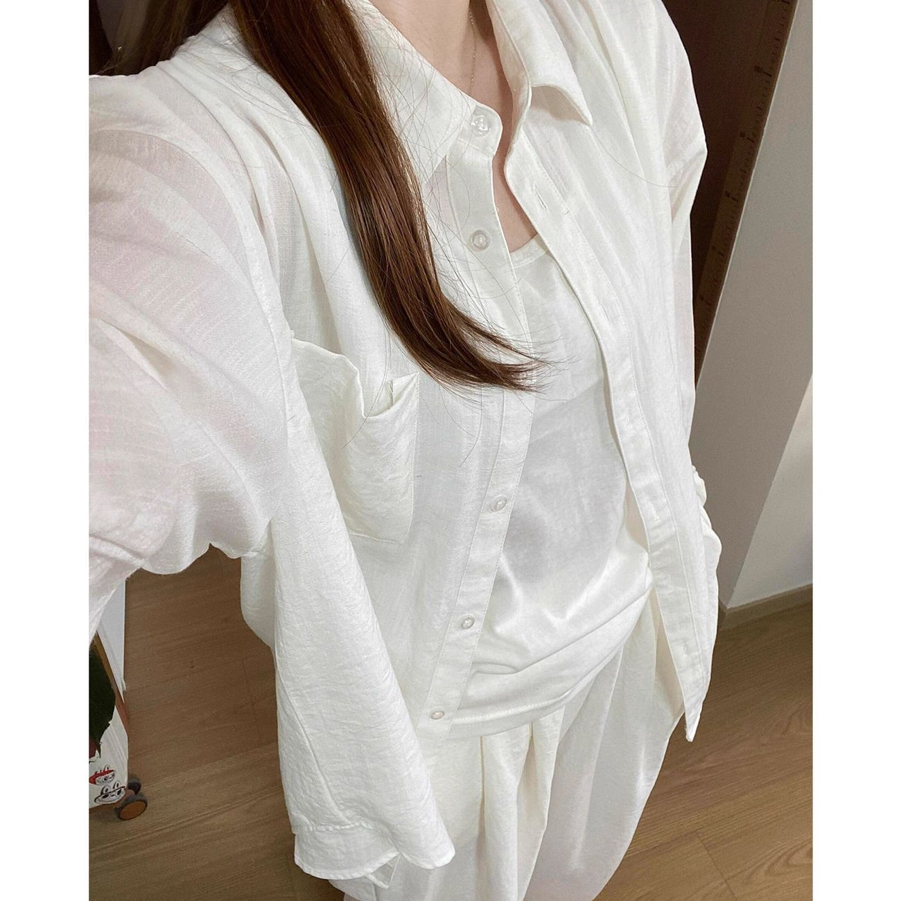 白色亚麻老钱风薄款透气衬衫女图片