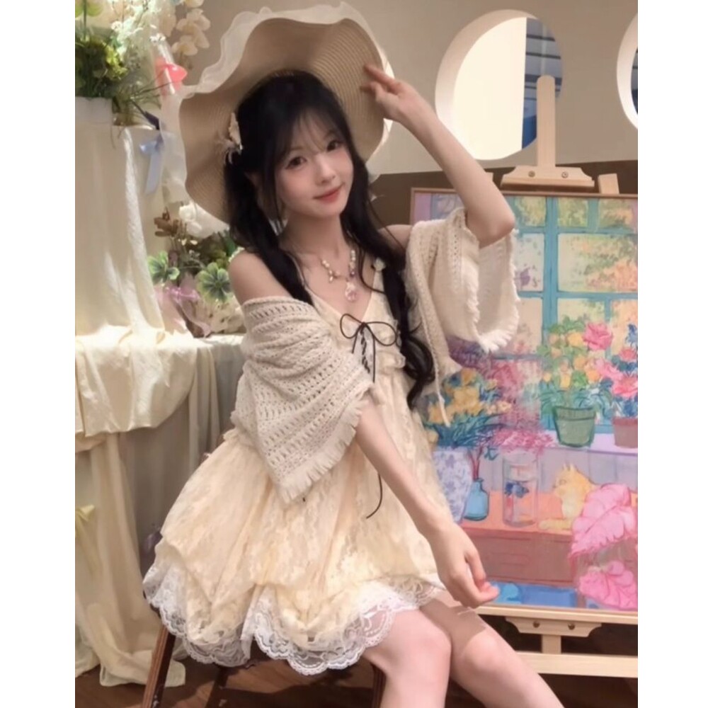 复古蕾丝花苞连衣裙两件套春秋镂空度假风旅游穿搭披肩吊带裙套装