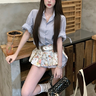 辣妹套装女夏季韩系学院风蓝色条纹衬衫穿搭百褶半身短裙子两件套