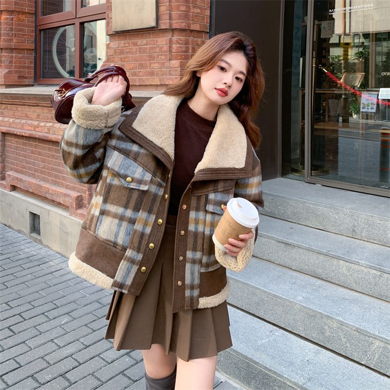 小香风短款格子拼羊羔毛棉服