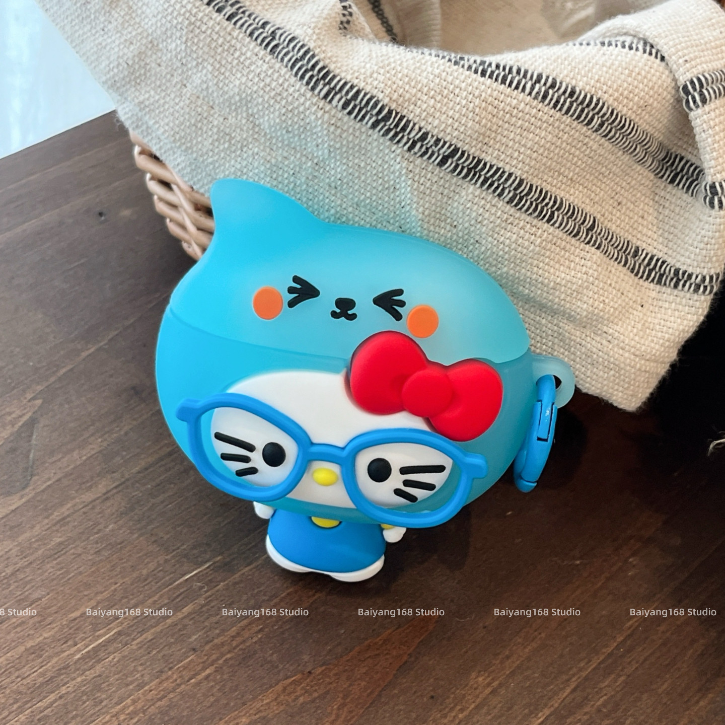 ins可爱戴眼镜酷儿猫咪适用airpods4保护套苹果耳机保护壳