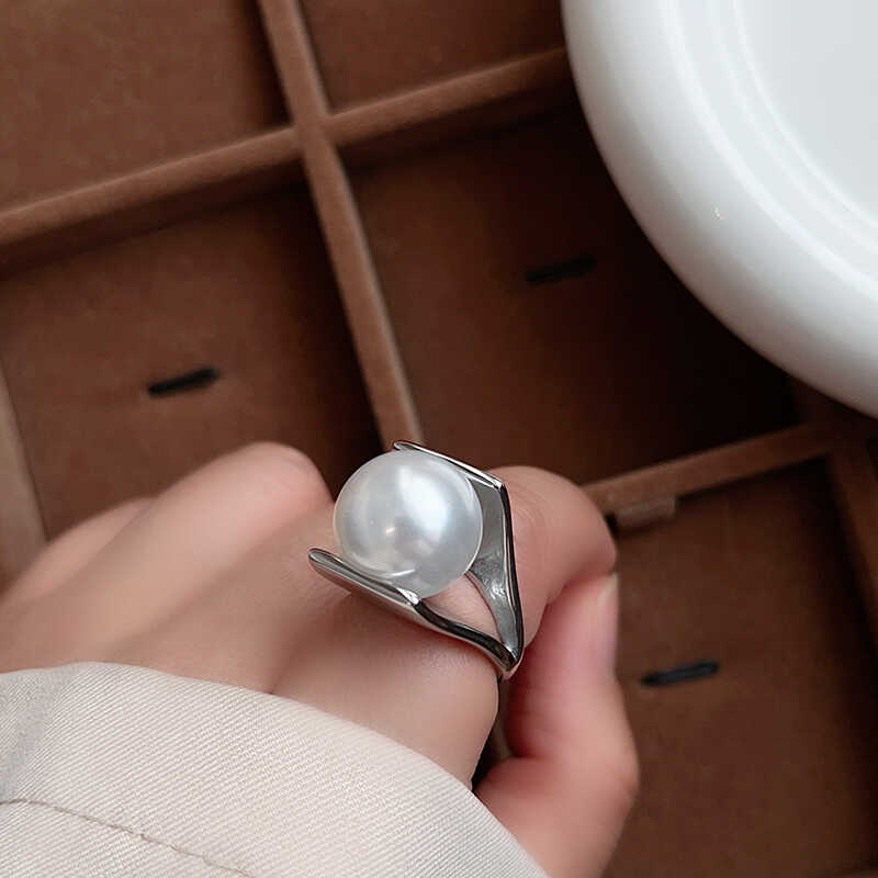 不掉色设计师款情侣戒指珍珠欧美