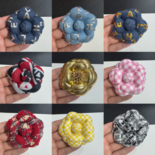 6.6cm牛仔布粘字母多种材料小香风山茶花饰品胸花加高端胸针 新款