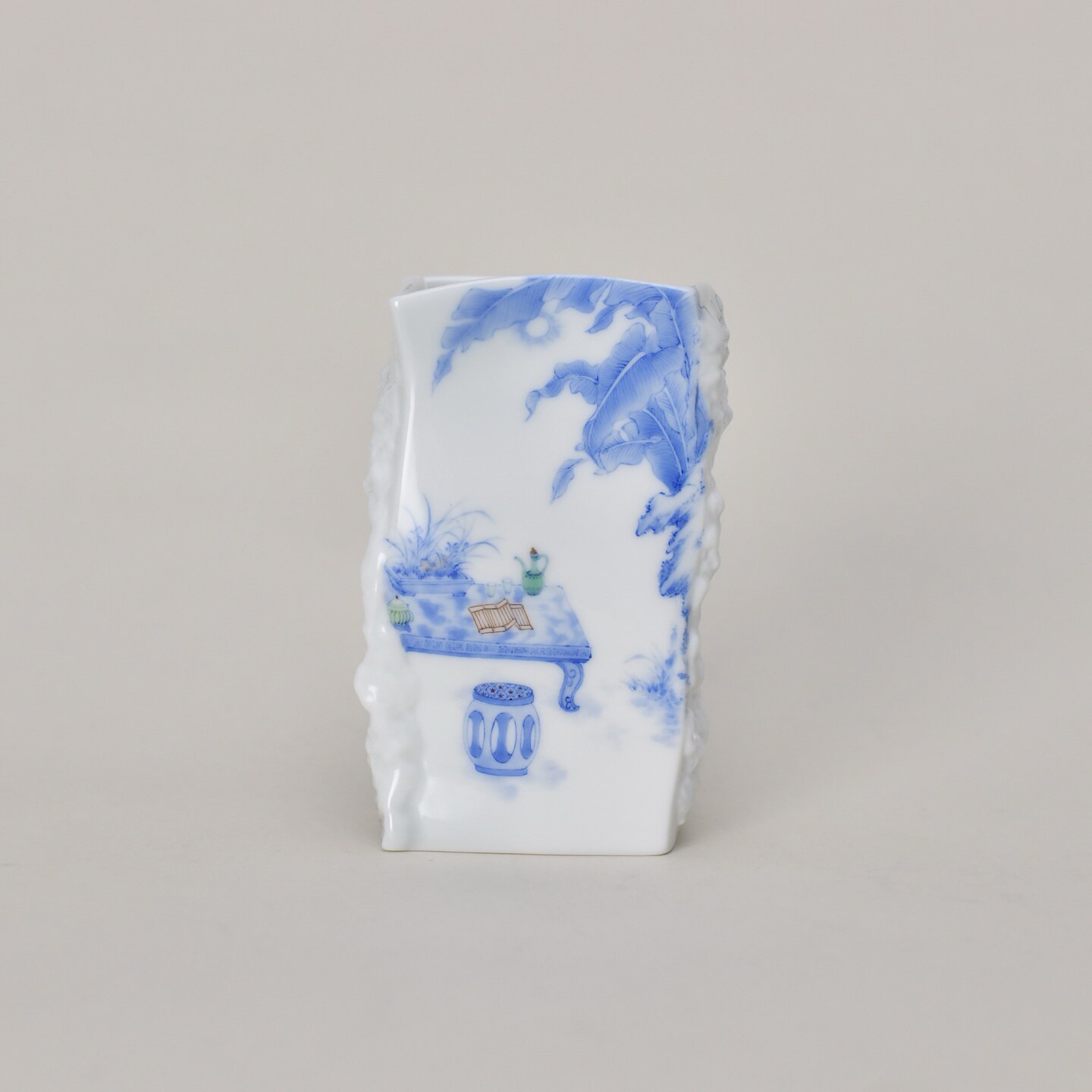 景德镇古事绘斗彩太湖石笔筒陶瓷中式书房公道杯