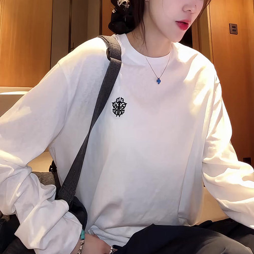 克罗梵文小众设计感长袖打底衫休闲慵懒风T恤女