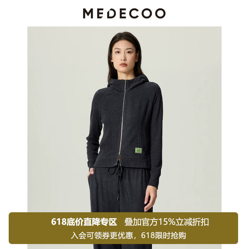 MEDECOO/墨蒂珂2026秋季新款 双链头插肩长袖连帽卫衣女MJQ62213