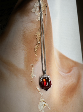 Crazy rhythmm滴血水晶红色小众先锋设计Drop滴落华晨宇同款项链