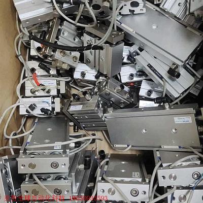 AirTac/亚德客双杆气缸 TCM12X20S,TR16X