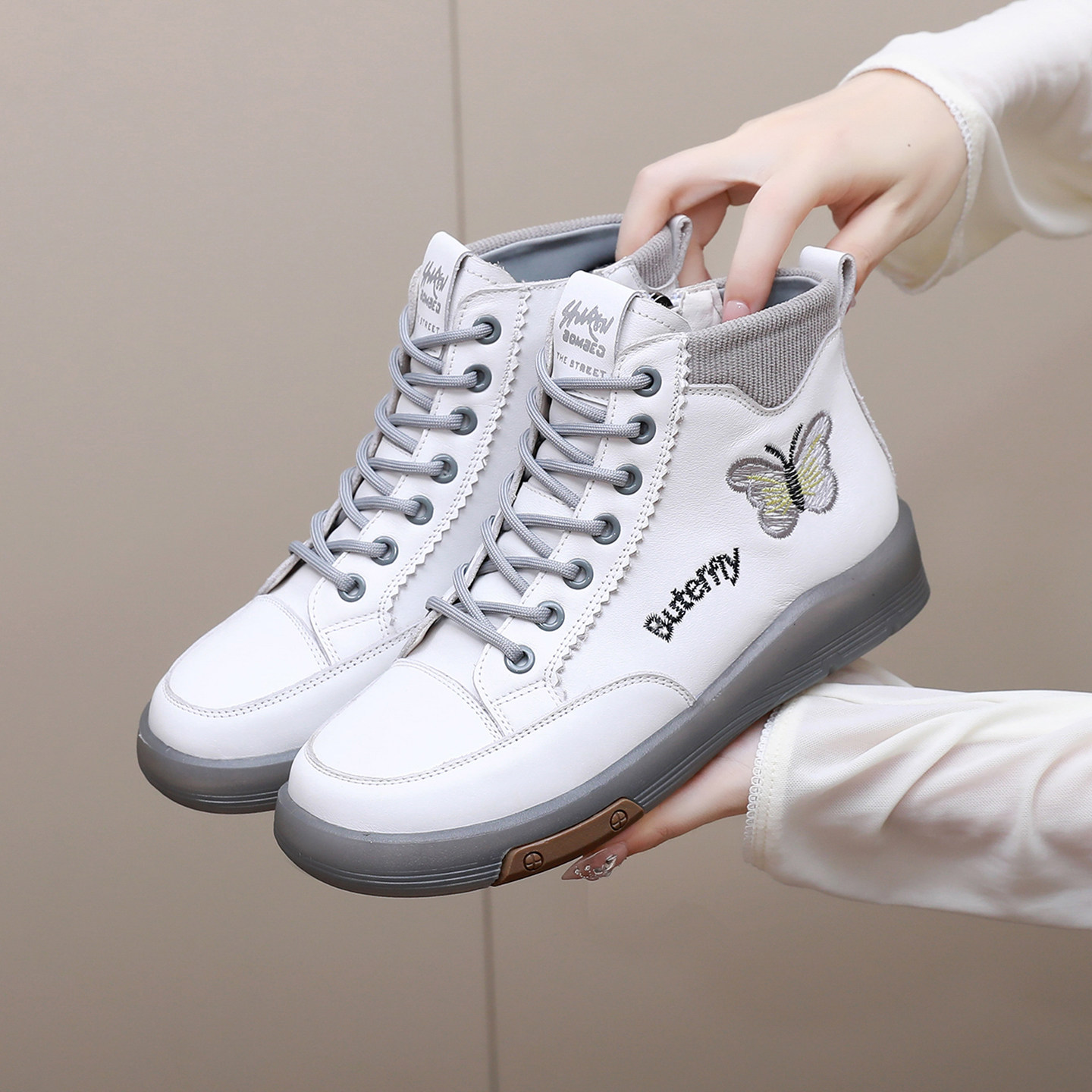 真皮软底马丁靴女士短靴2025新款秋冬牛筋底防滑妈妈加绒高帮女鞋