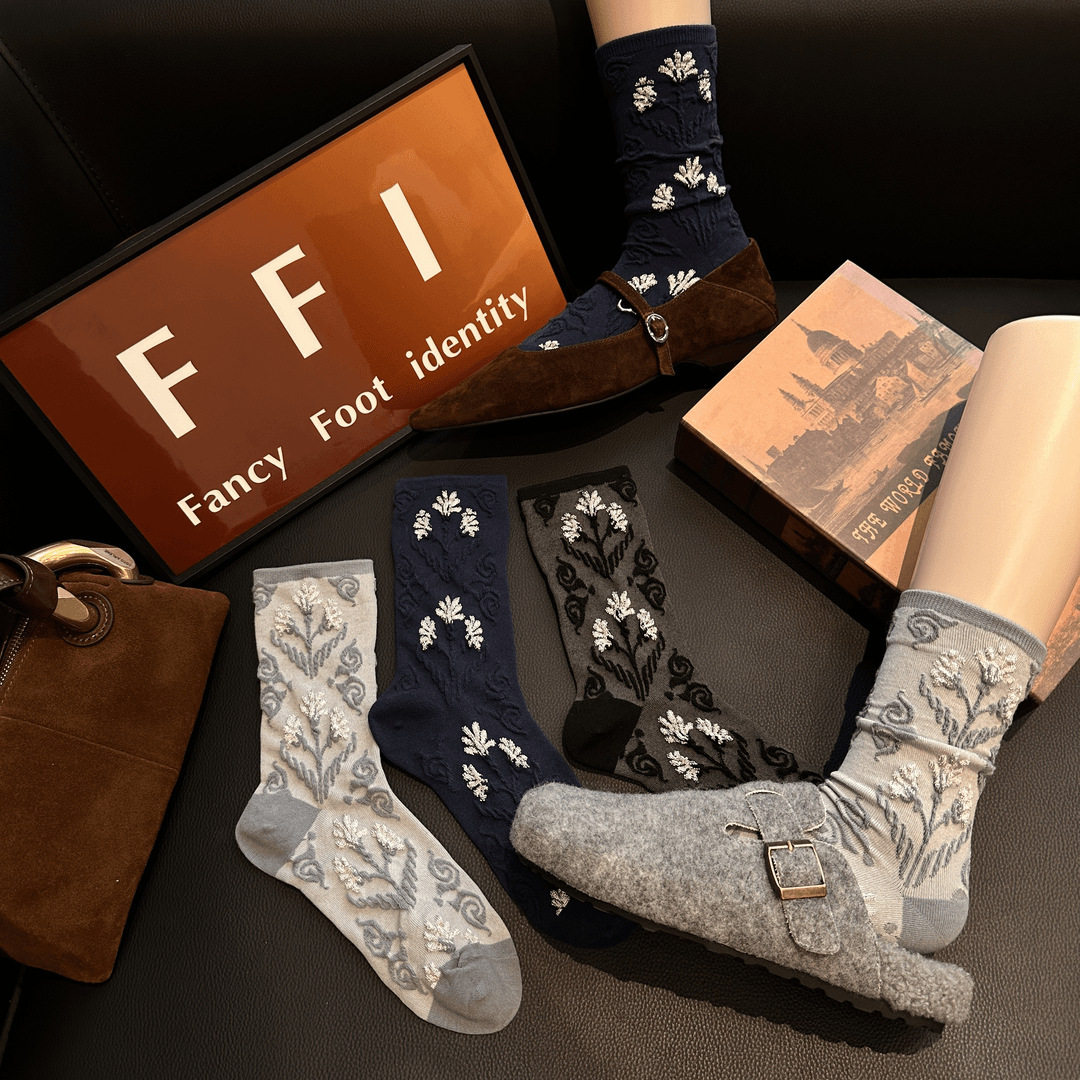 秋冬复古民族风浮雕暗纹碎花