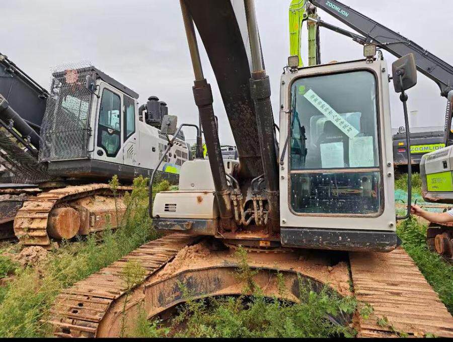 3月24日渭南一台履带式液压挖掘机（产品型号：ZE370E-10）网络拍卖公告