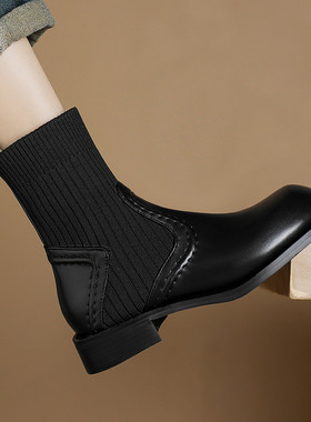 ladyblack3340大小码41-43粗中跟圆头复古通勤针织拼接袜子短靴女