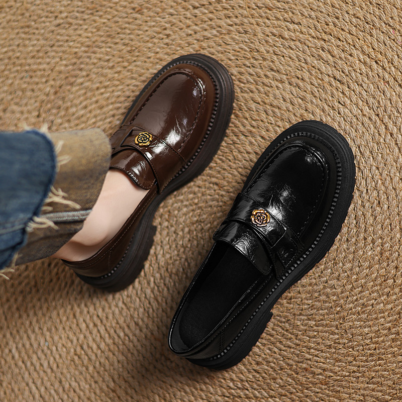 显瘦一脚蹬懒人深口乐福鞋单鞋女