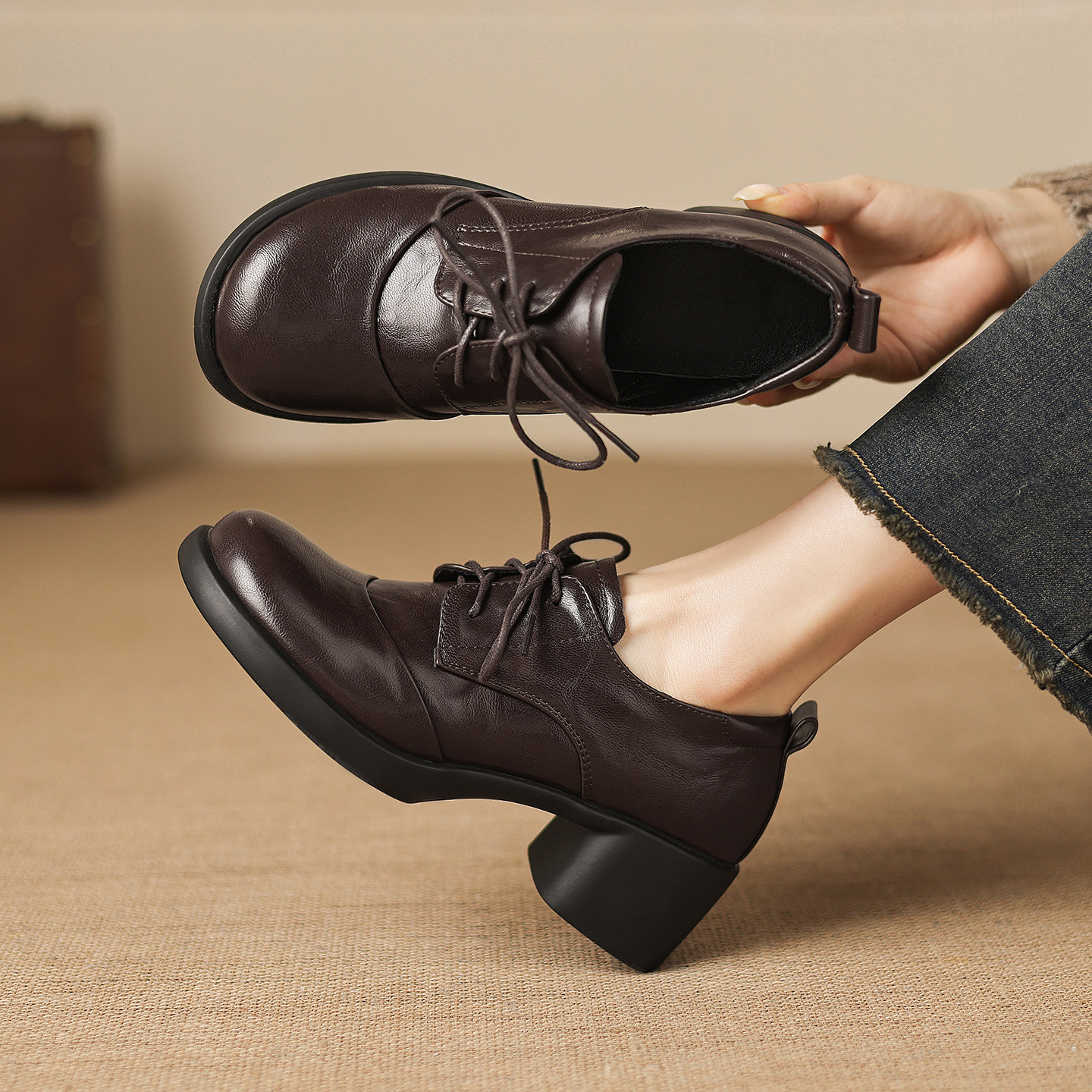 ladyblack复古系带深口单鞋女粗高跟圆头小皮鞋大码通勤女鞋41-43,女鞋,深口单鞋,淘宝优惠券,粉丝福利购,淘宝优惠卷