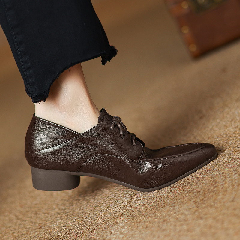 单鞋女春秋复古大码小皮鞋41-43