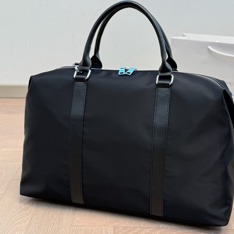 大号三角标家 尼龙布面料轻便简介 配长肩带手提大包旅行袋旅行包