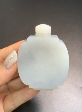 和田玉青花鼻烟壶