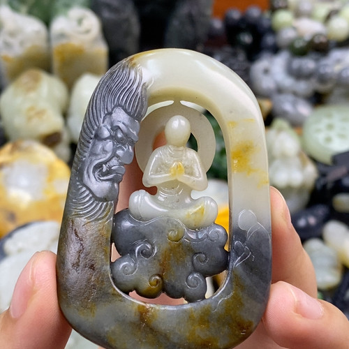 和田青花籽料佛魔一念间悟道