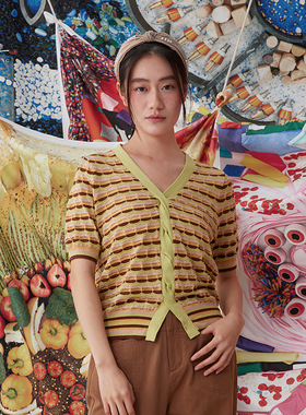 一城画一秋季深V领口设计宽松显瘦短袖条纹短款套头毛衫14151N188